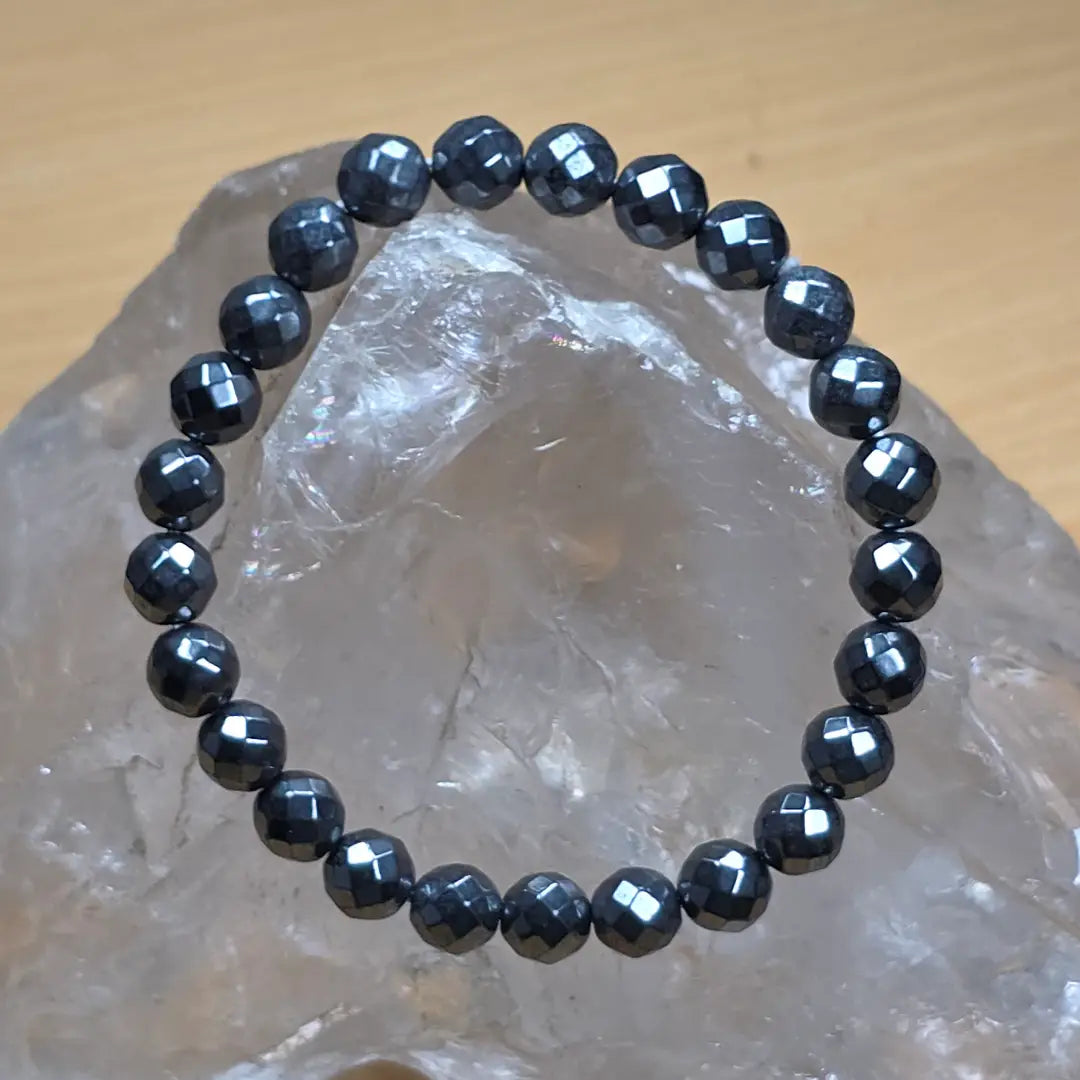 Natural Hematite Bracelet – Grounding & Healing Energy Stone